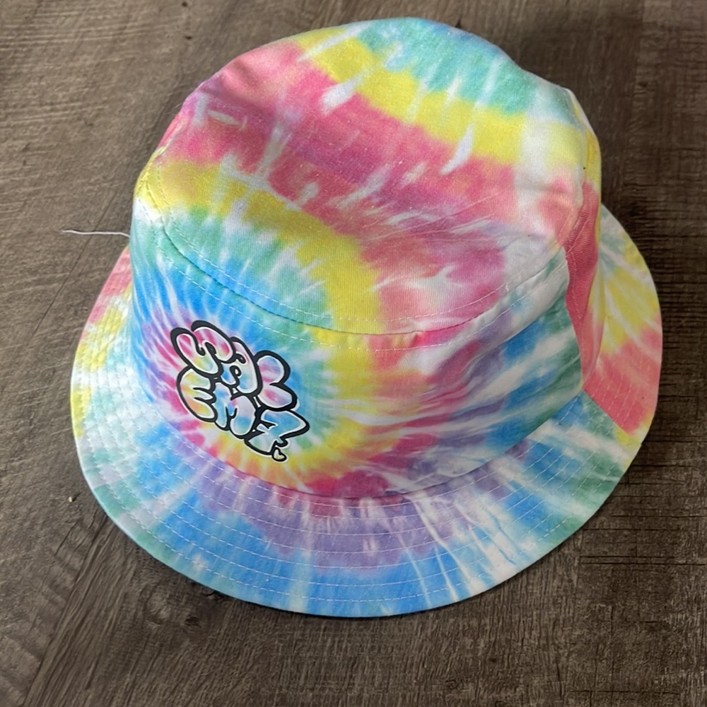bucket hat - Picture 2 of 2